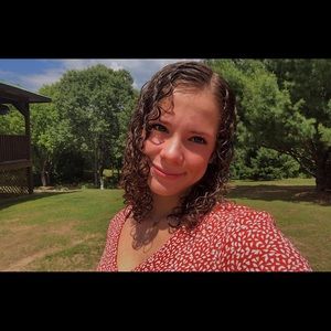 Meet your Posher, Faith